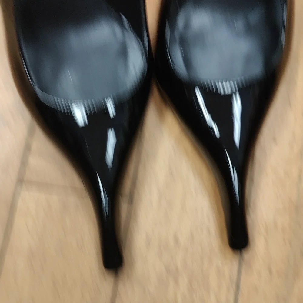 Black Patent Pointed-Toe Slingback Heels - Picture 4 of 6
